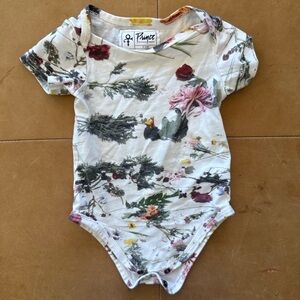 ❤️$10 FLASH SALE❤️ Prince Floral Onesie 3-6M